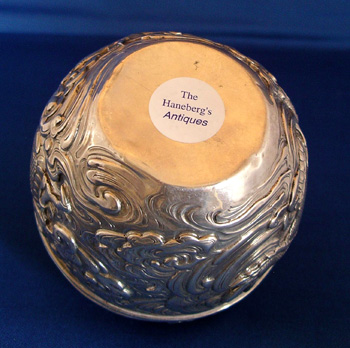 Chinese Export Silver Round Box with Dragon Decoration
