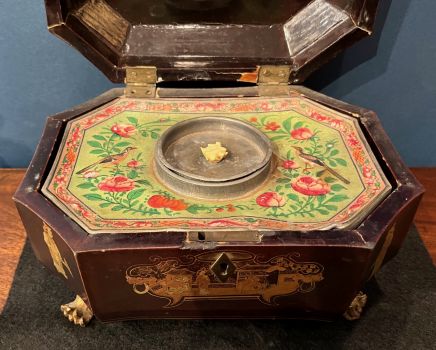 Chinese Lacquerware Tea Caddy